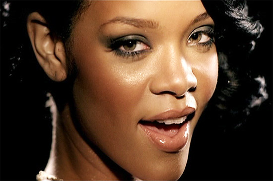 Rihanna - Umbrella video clip capture