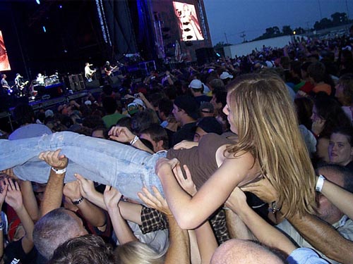 Virgin Festival - Cool fans having fun, body surfing