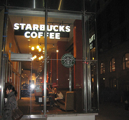 Starbucks NYC - corner of 35th St and 5th Avenue
